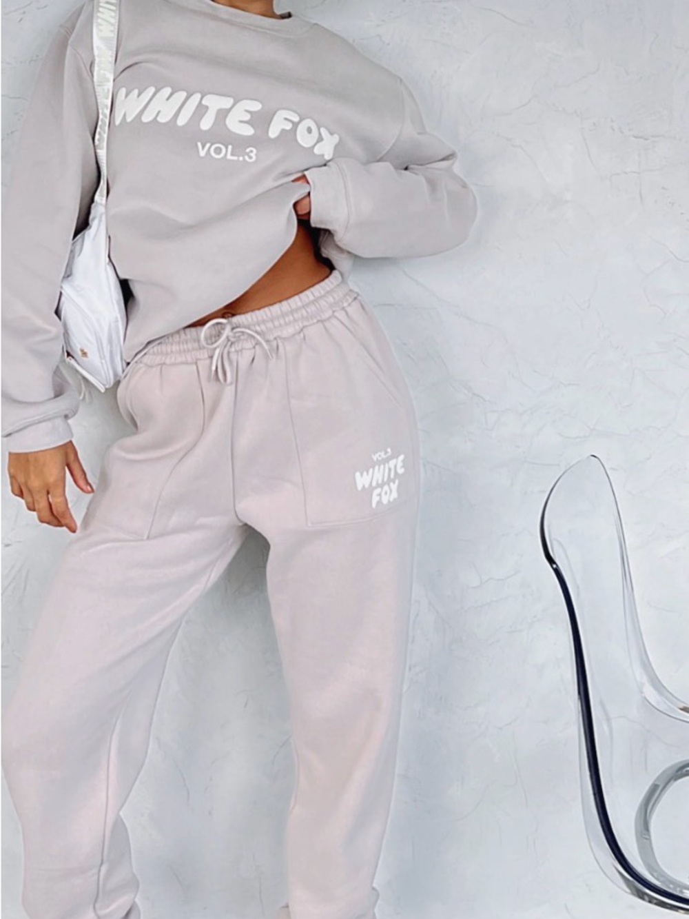 White Fox Offstage Sweat Pants Moon XS NWT
